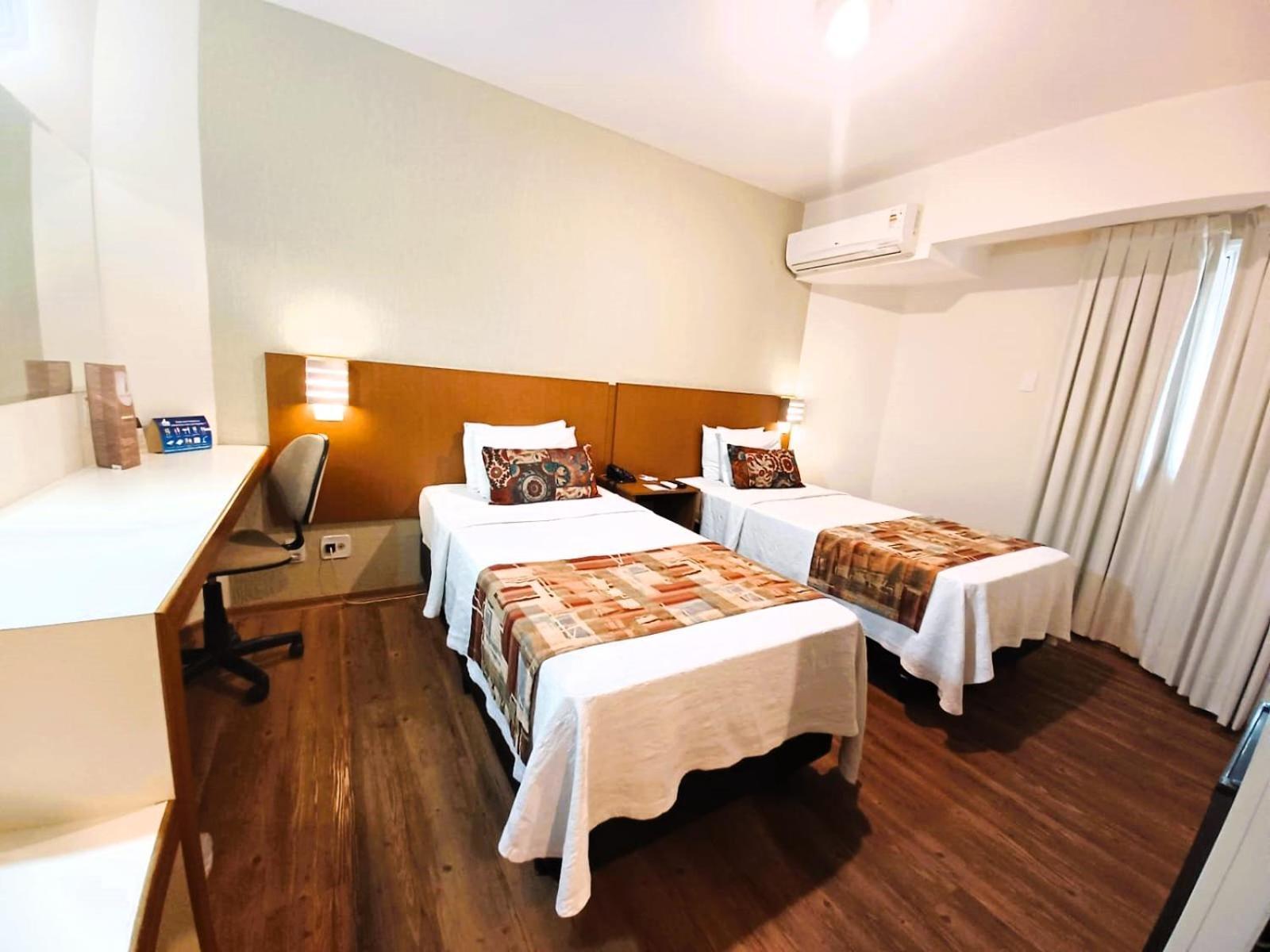 Hotel Riviera Araçatuba エクステリア 写真