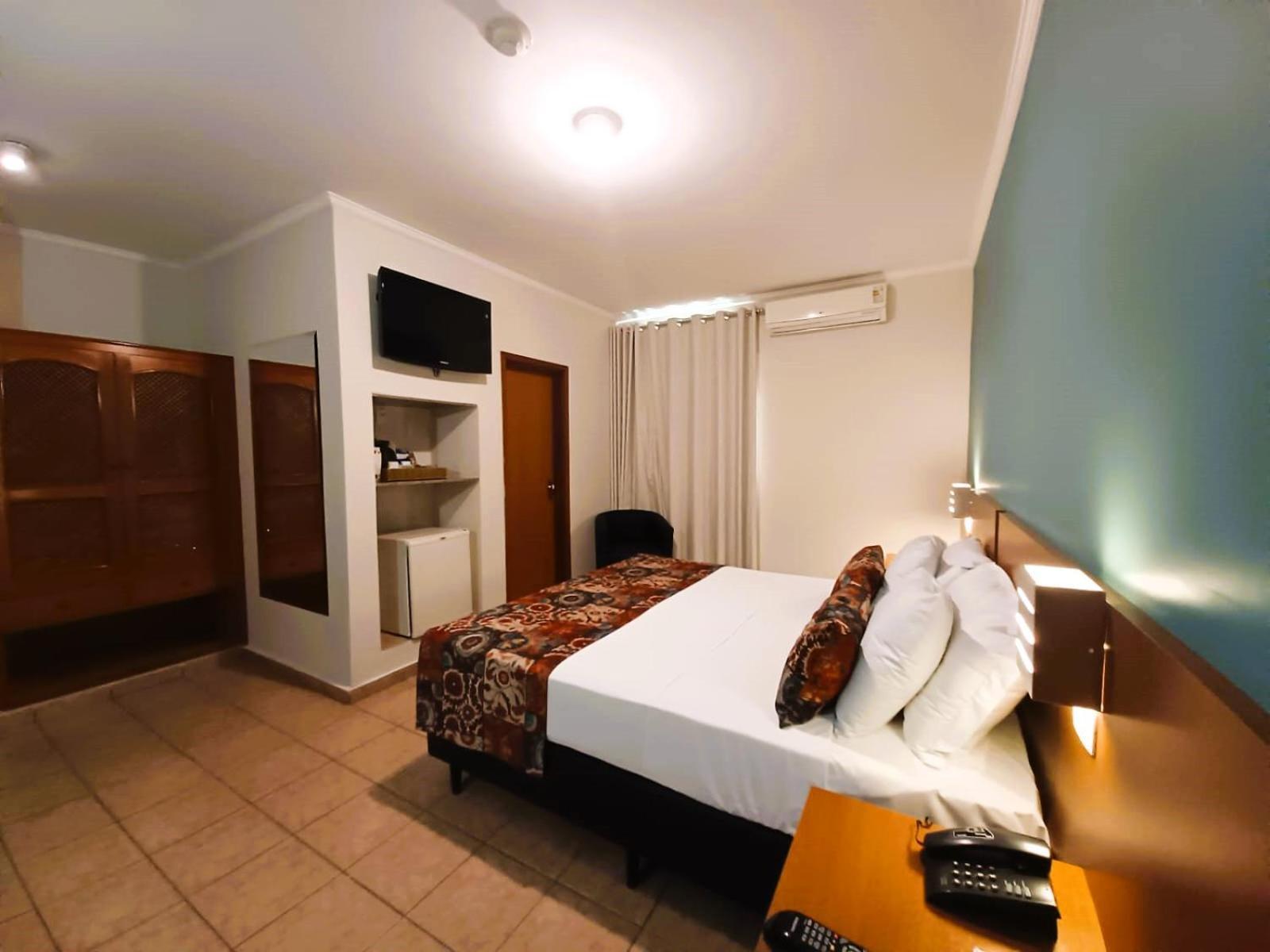 Hotel Riviera Araçatuba エクステリア 写真