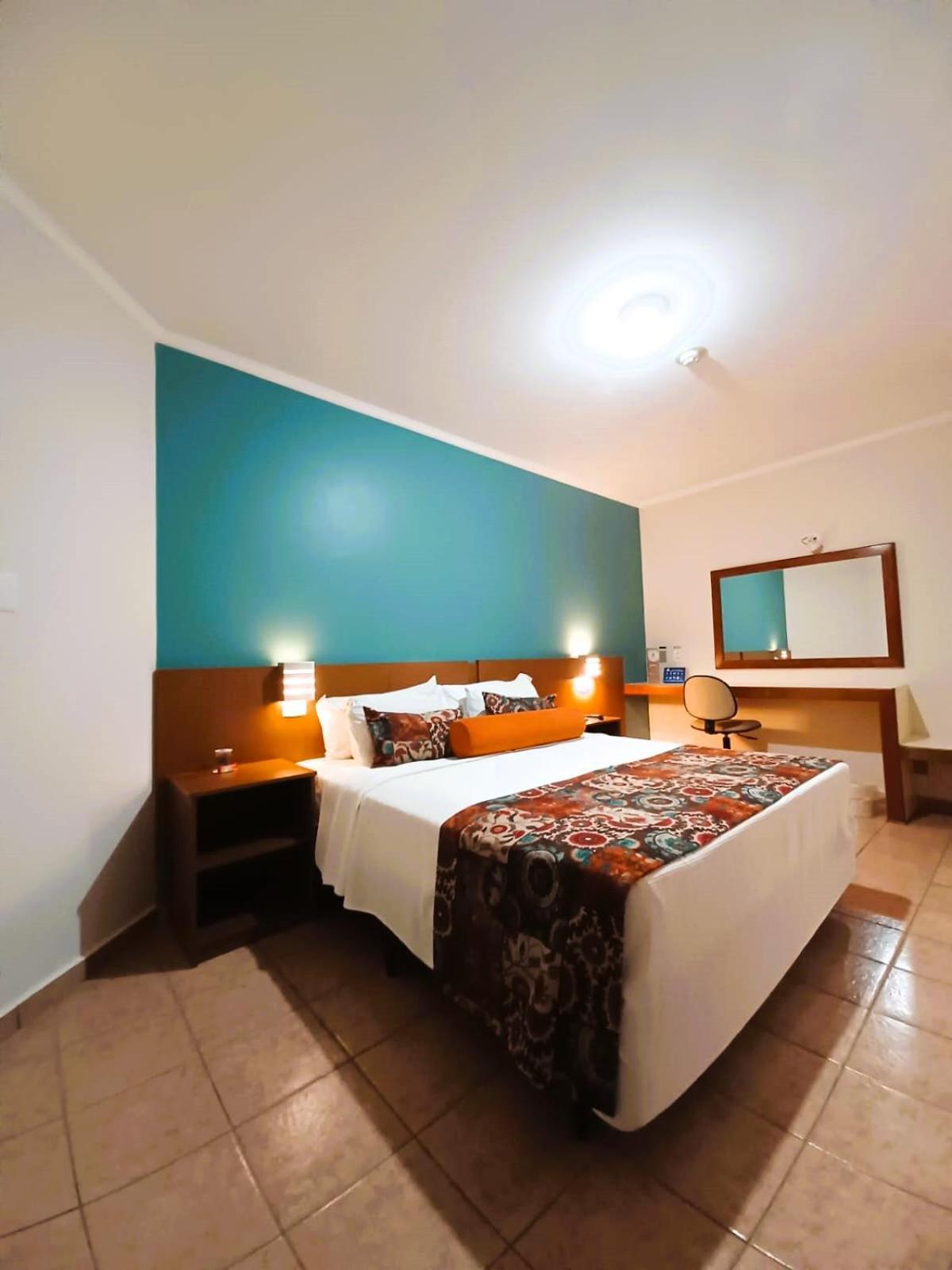 Hotel Riviera Araçatuba エクステリア 写真