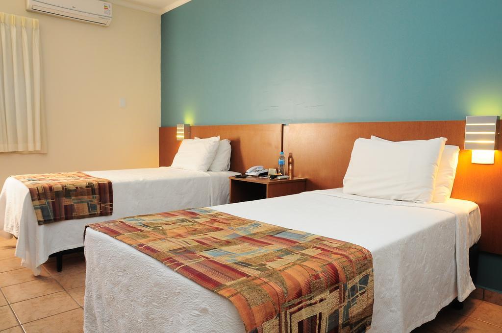 Hotel Riviera Araçatuba エクステリア 写真